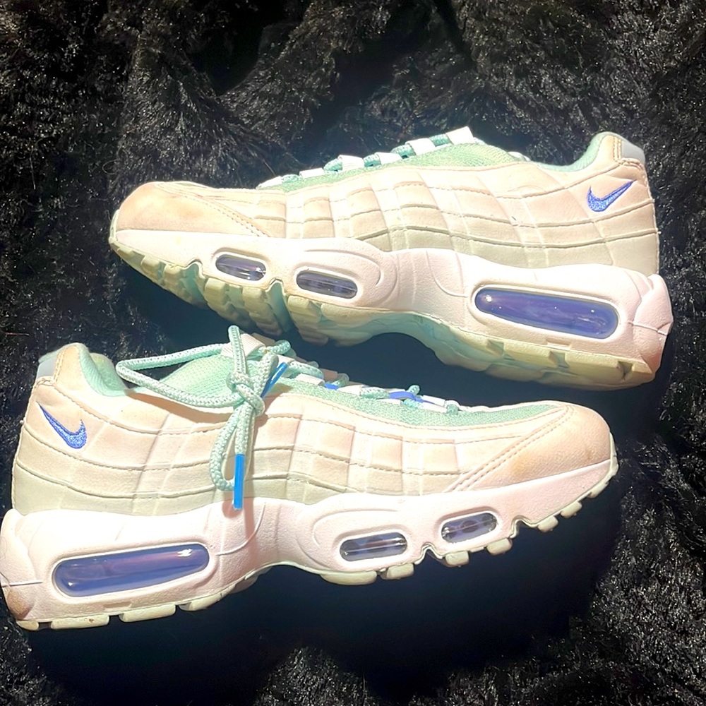 White/blue air max 97